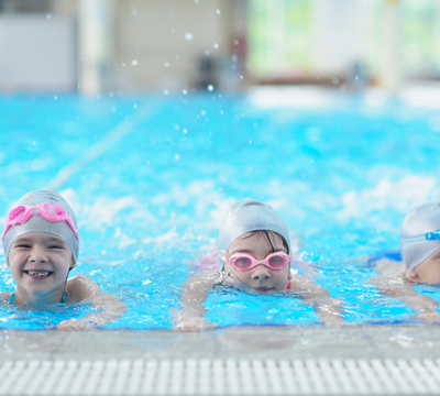 teach kids how to swim summer safety tips